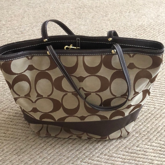 Coach Handbags - Coach tote Coach Handbags - Coach tote